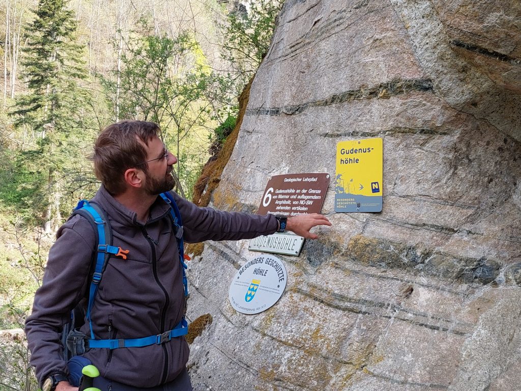 Stefan is inspecting the entrance of <i>Gudenushöhle</i>