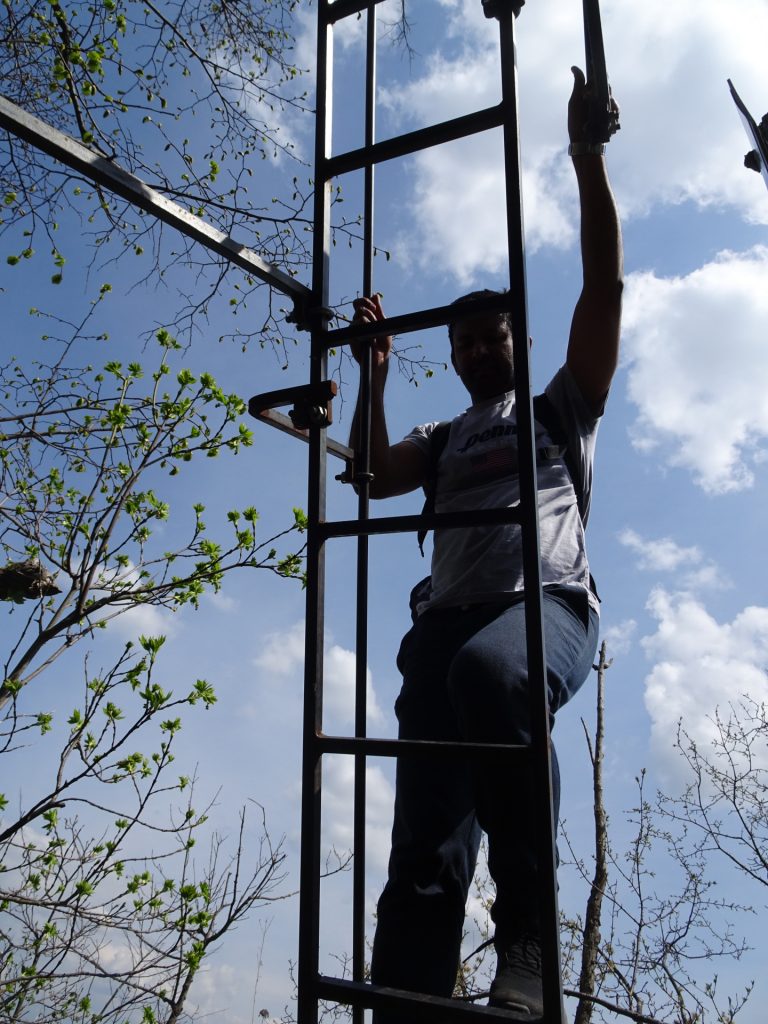 Amitabh on the ladder towards <i>Teufelsrast</i>