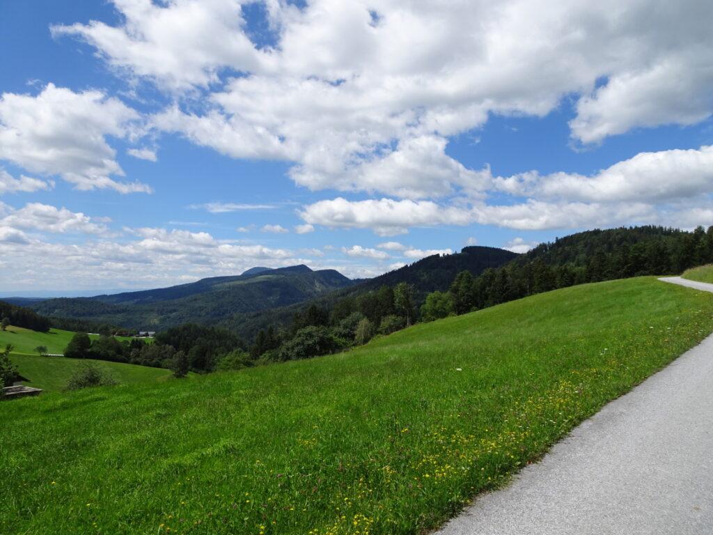 View from the street towards <i>Wachtkreuz</i>