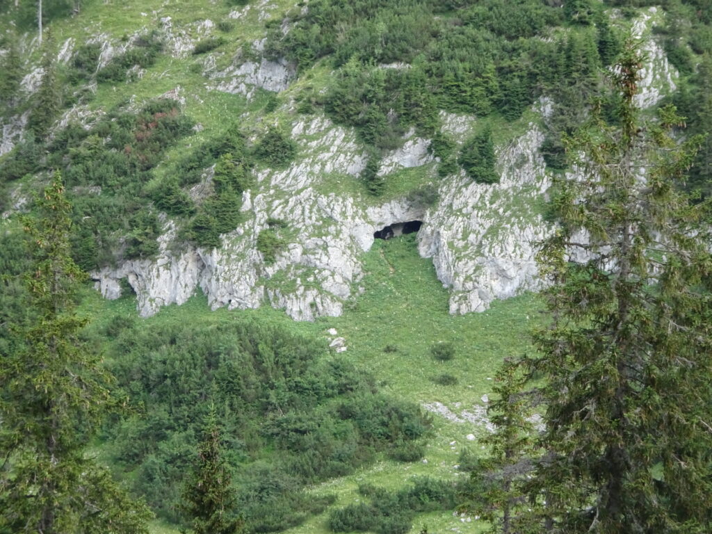 Impressive cave opposite of <i>Sackwiesensee</i>