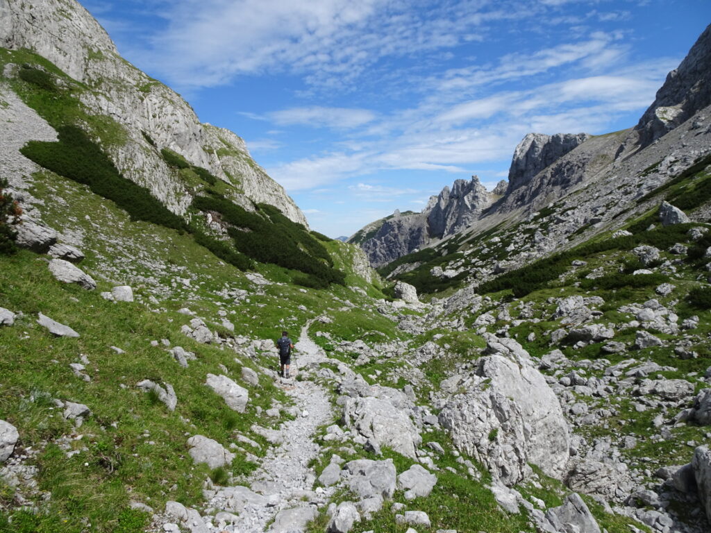 Robert on the trail towards <i>Voisthalerhütte</i>