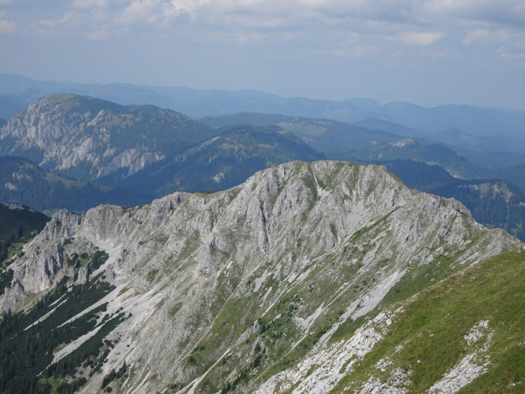 The impressive <i>Wildkamm</i> seen from the summit of <i>Hohe Veitsch</i>
