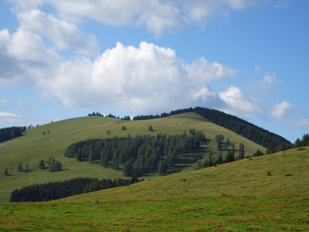 The <i>Heulantsch</i> seen from the trail