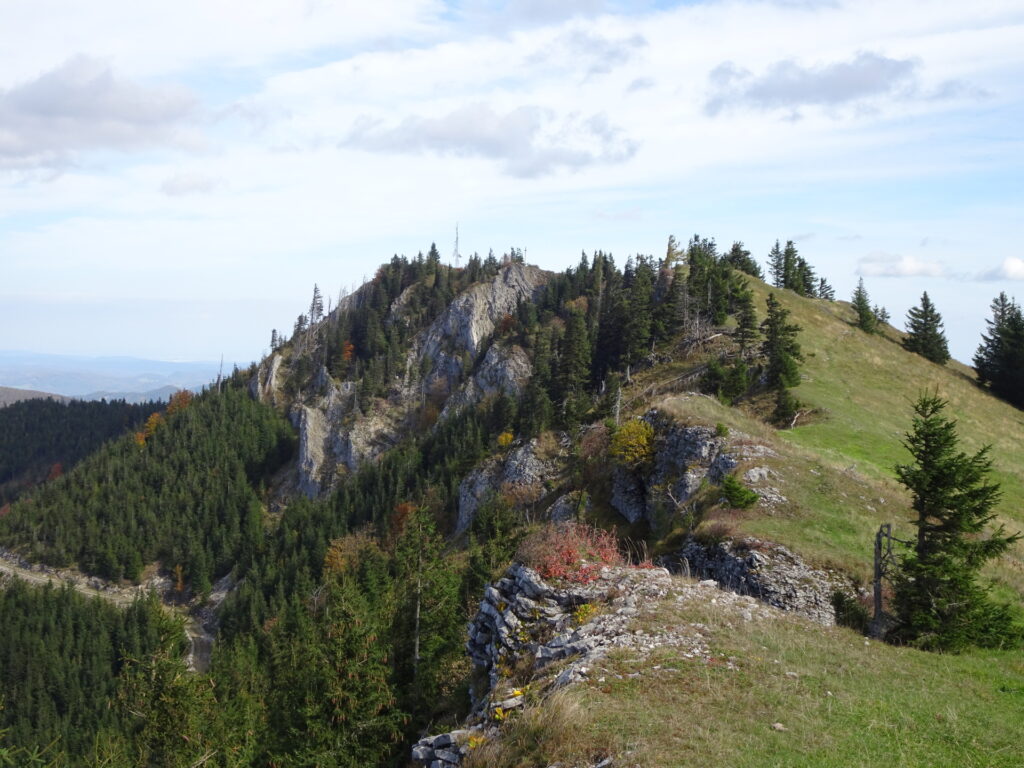 Hiking along the ridge (looking back to <i>Unterberg</i>)
