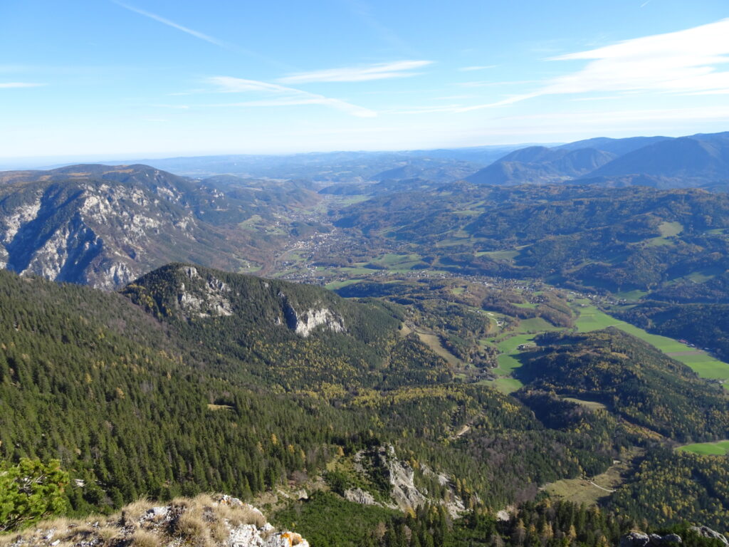Stunning distance view from the trail up to <i>Jakobskogel</i>