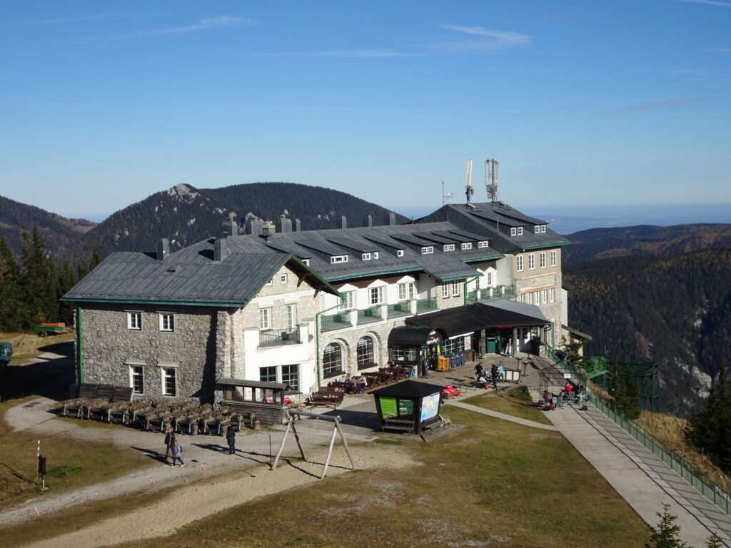 Approaching <i>Berggasthof</i> and the cable car