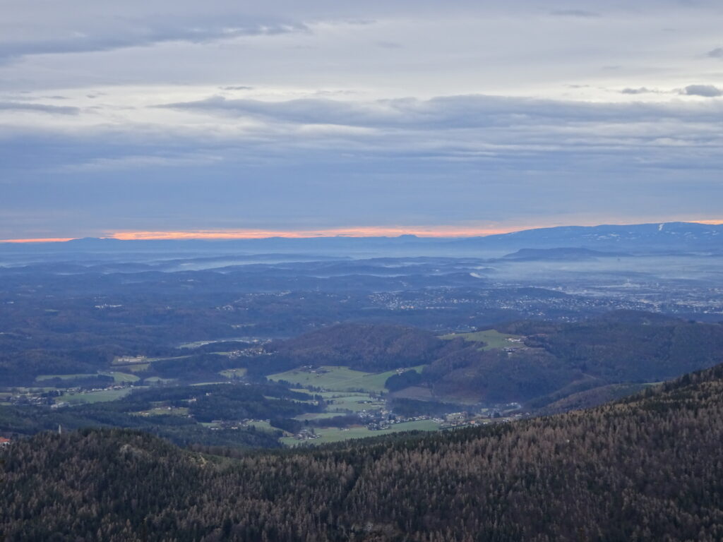 Impressive view from the trail towards <i>Johann-Waller-Hütte</i>