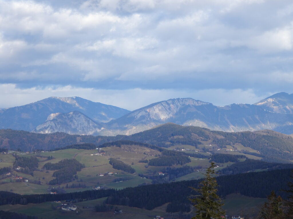 The <i>Rote Wand</i> seen from the trail towards <i>Niederer Schöckl</i>