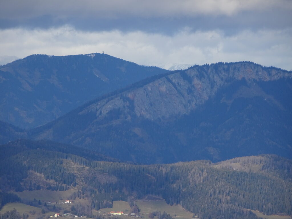 The <i>Rote Wand</i> seen from <i>Schöckl</i>