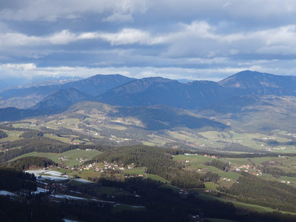 Distance view towards <i>Rote Wand</i> from <i>Schöckl</i>