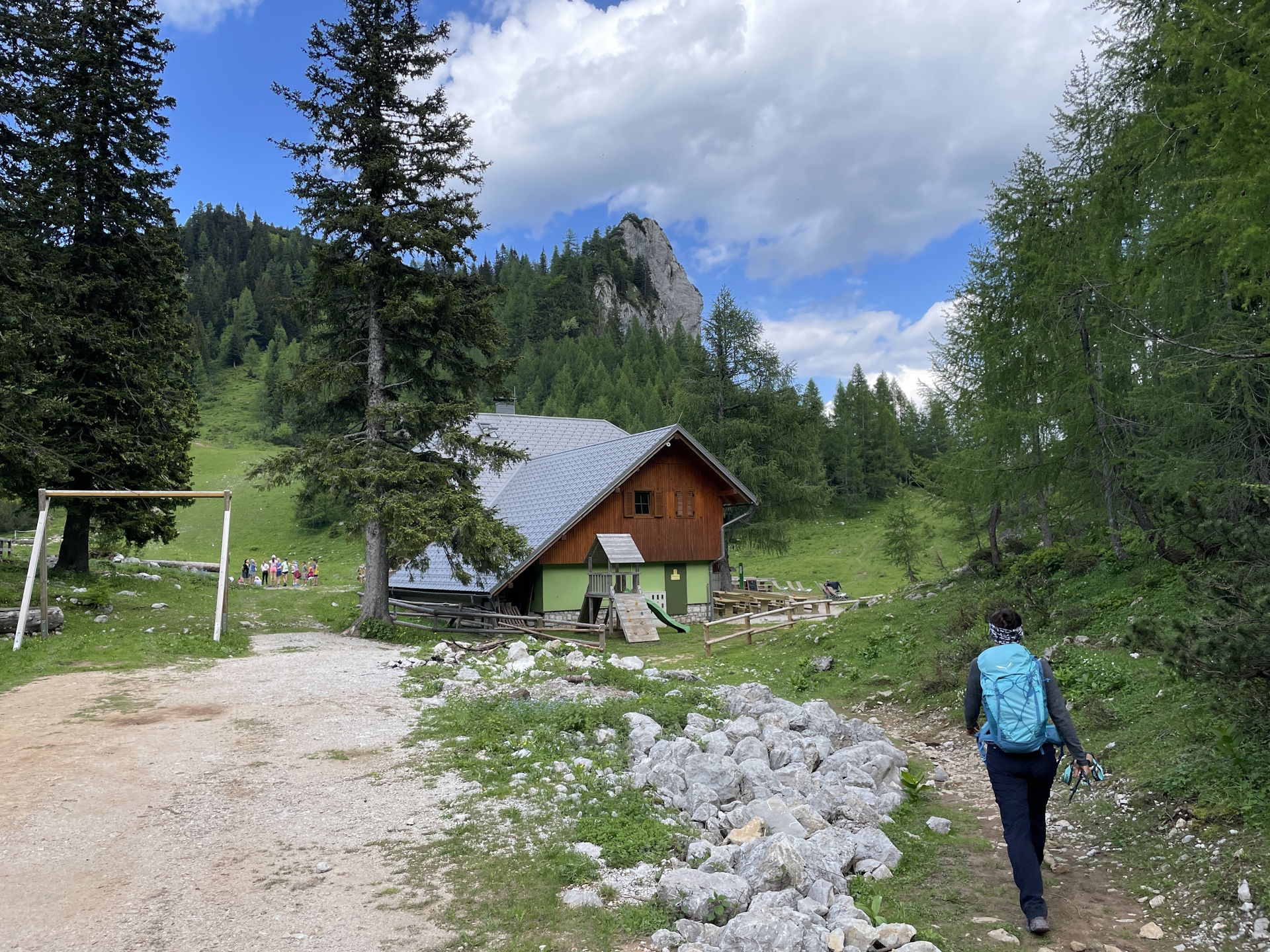 Approaching <i>Planinski dom na Zelenici</i>