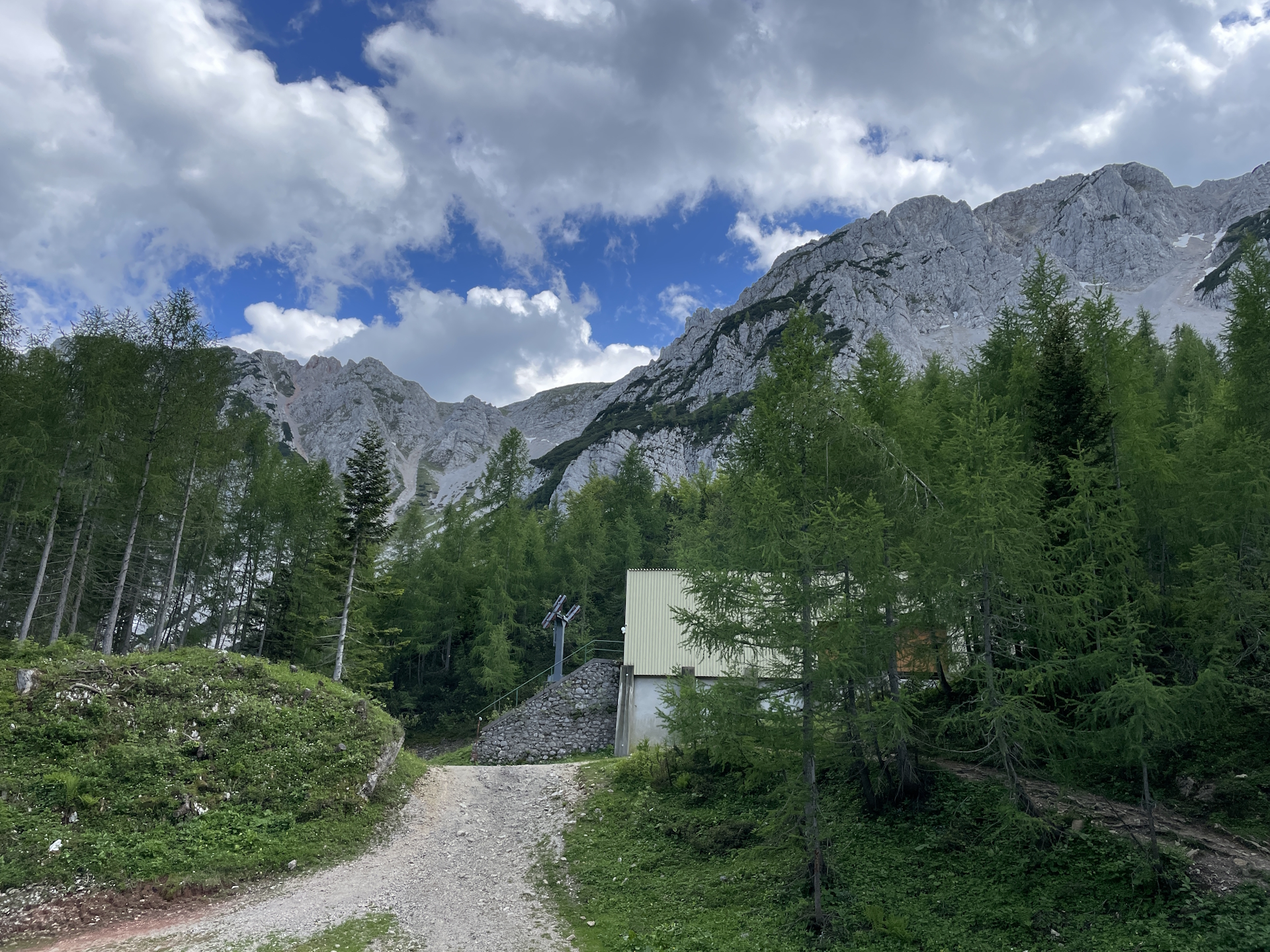 At <i>Planinski dom na Zelenici</i>