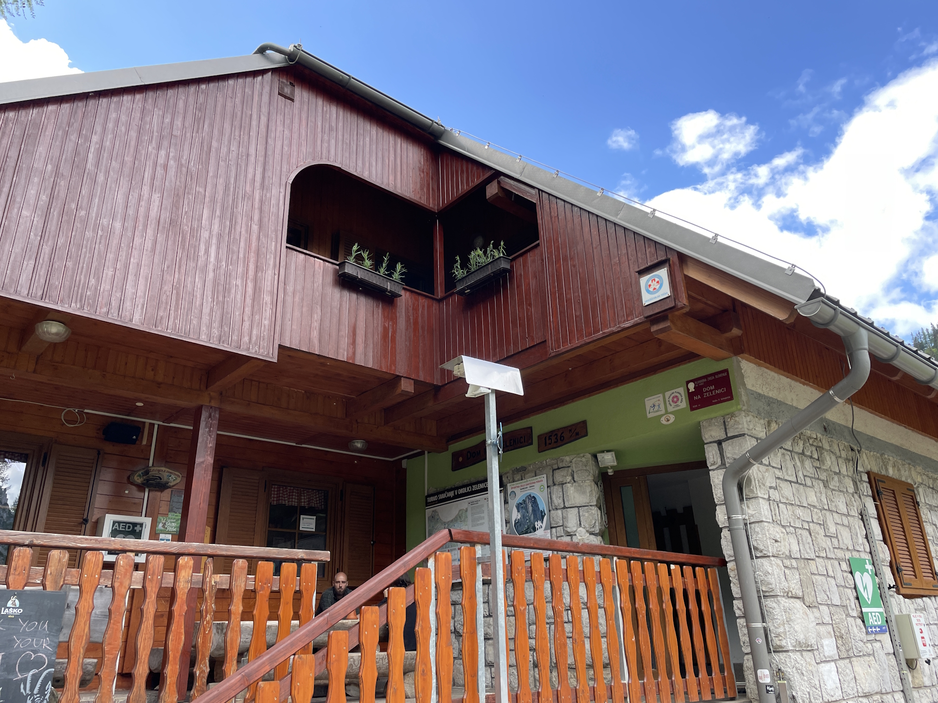 The <i>Planinski dom na Zelenici</i> hut