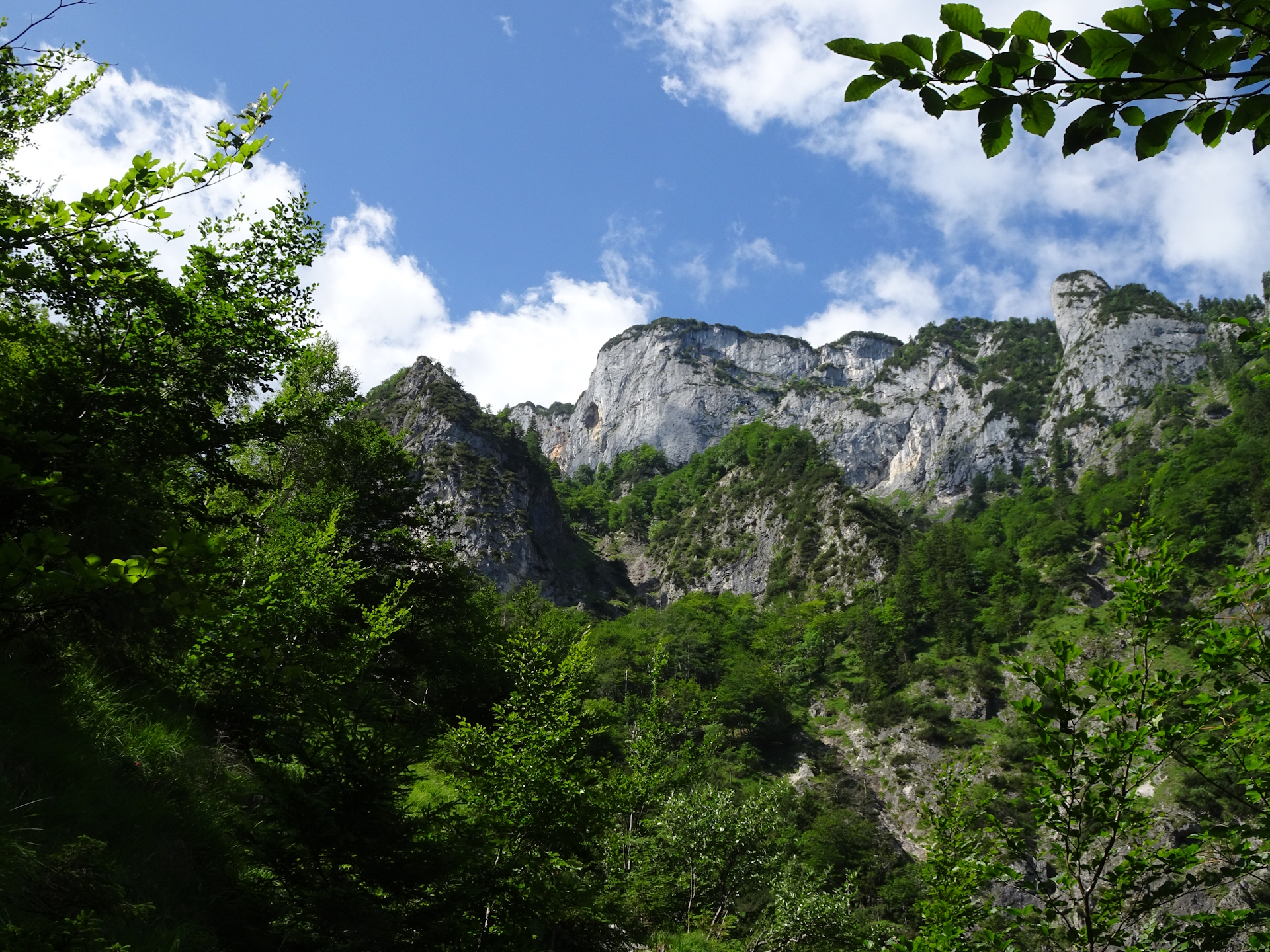Impressive mountain scenery seen from <i>Dopplersteig</i>