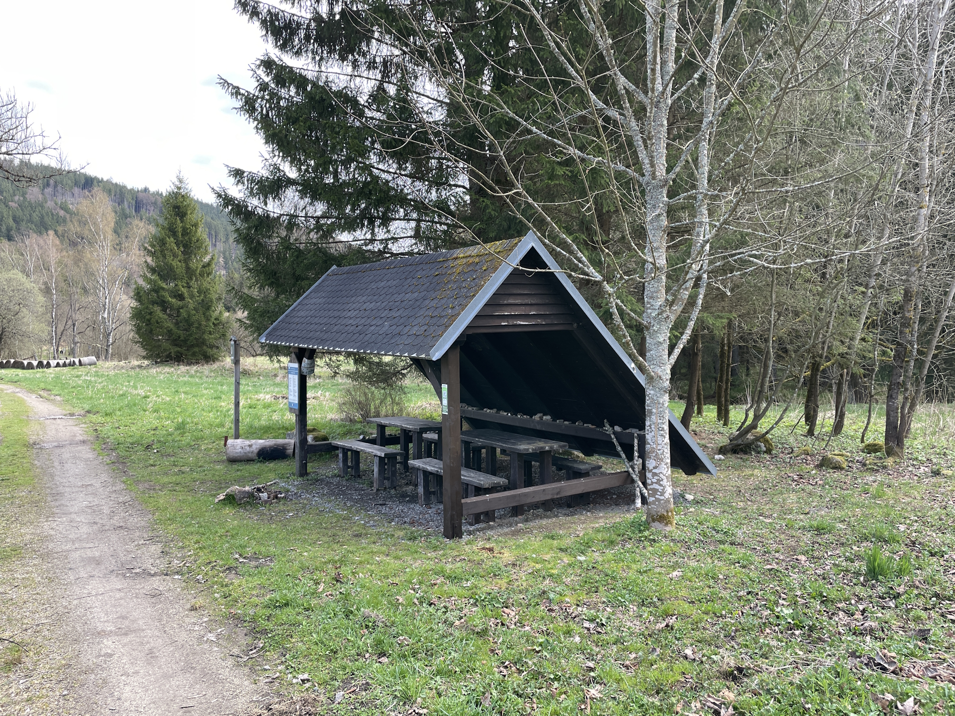 Time for a break at the <i>Stribne Hute</i> (rest area)