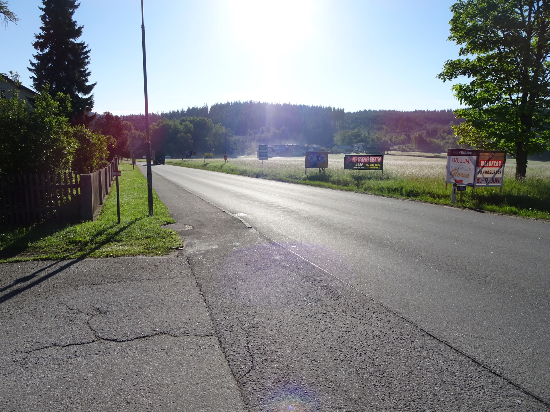 Starting the tour at the bus station in <i>Karlstift</i>