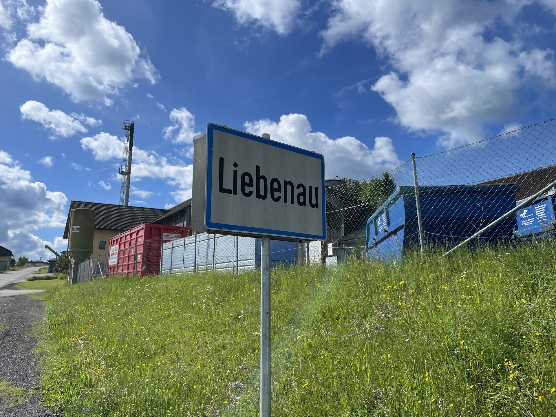 Approaching <i>Liebenau</i>