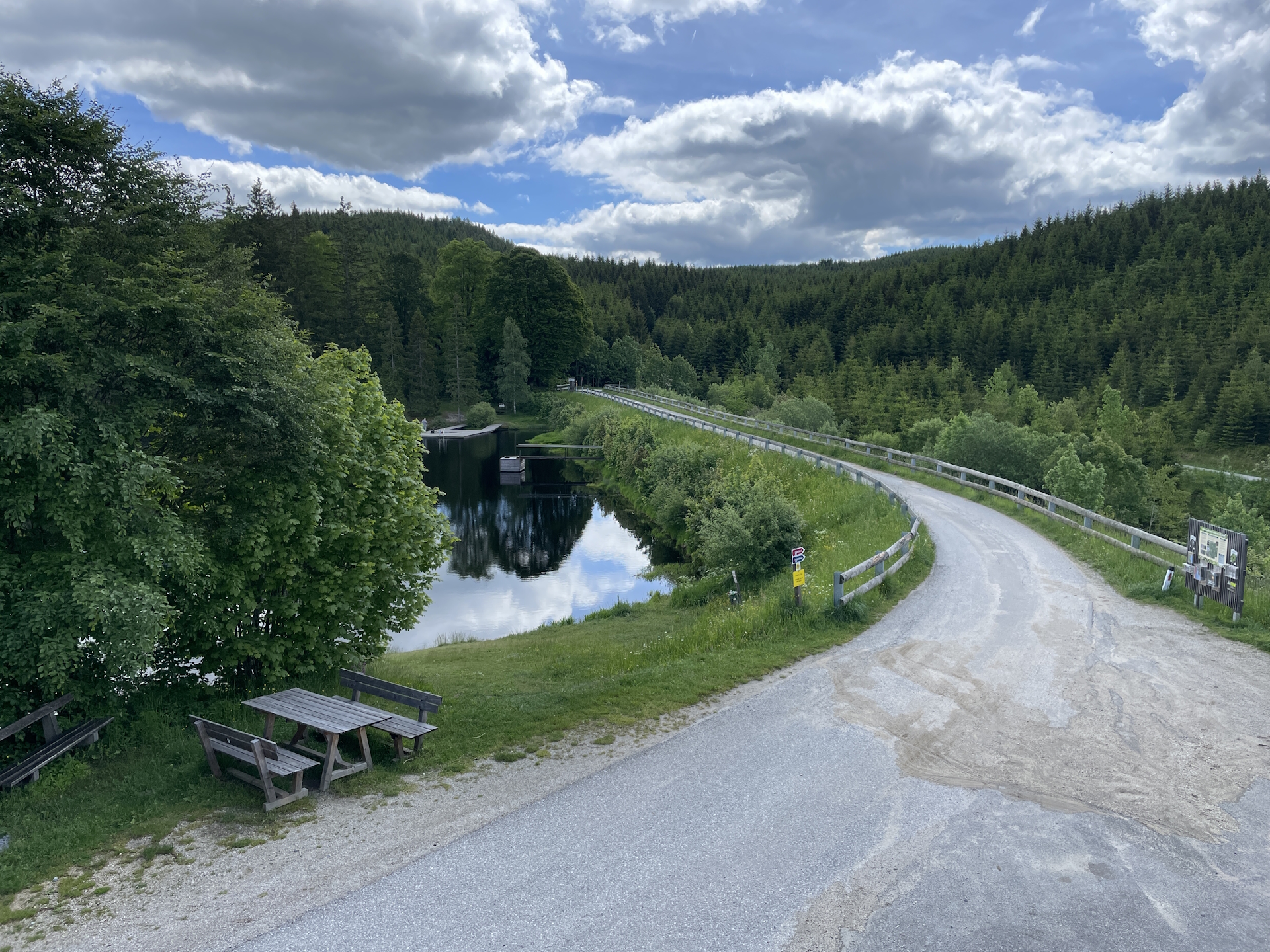 The <i>Rubner Teich</i> seen from the rest area