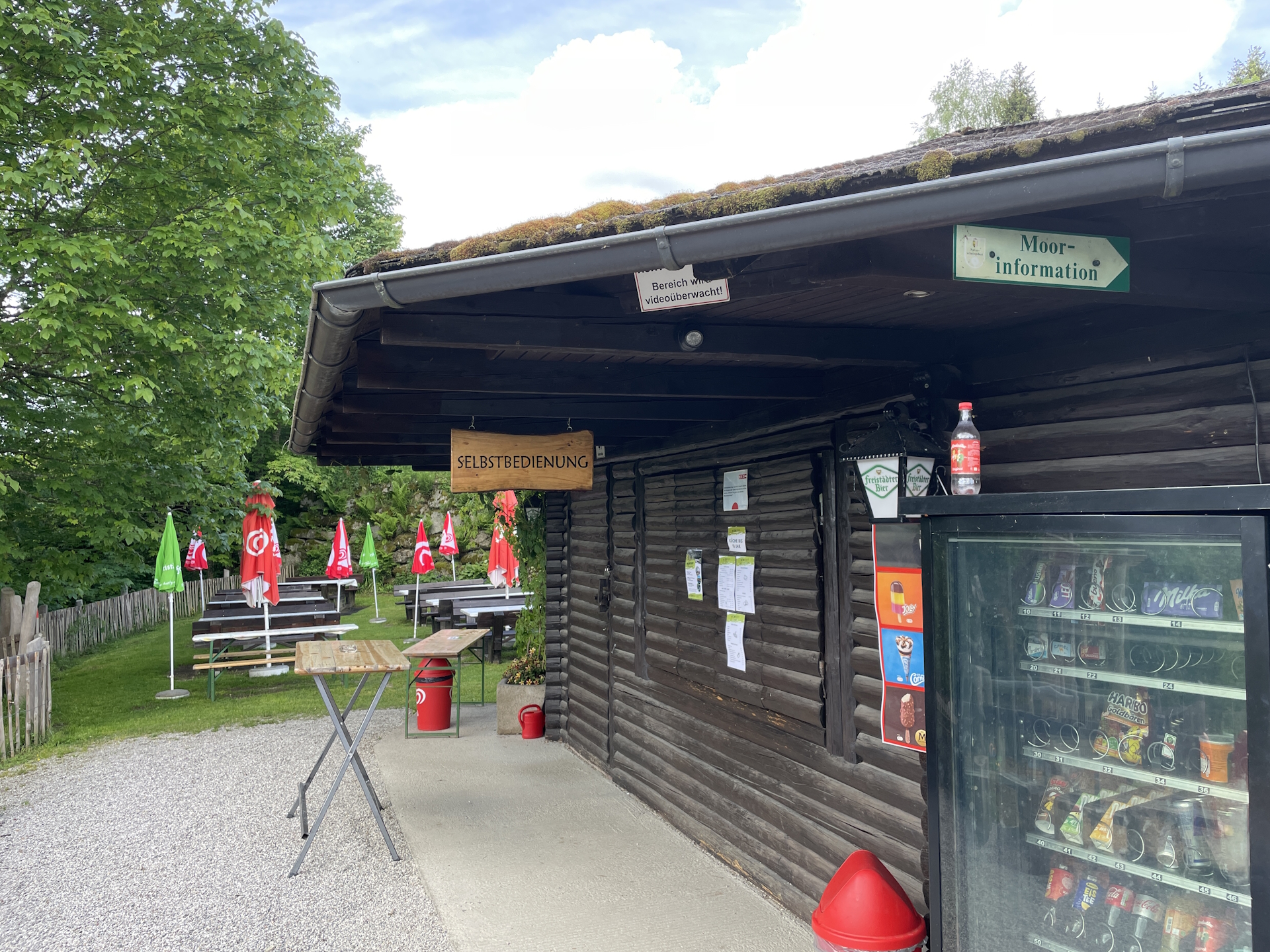 Thanks there is a self-service area at the <i>Rubner Teich</i> rest area