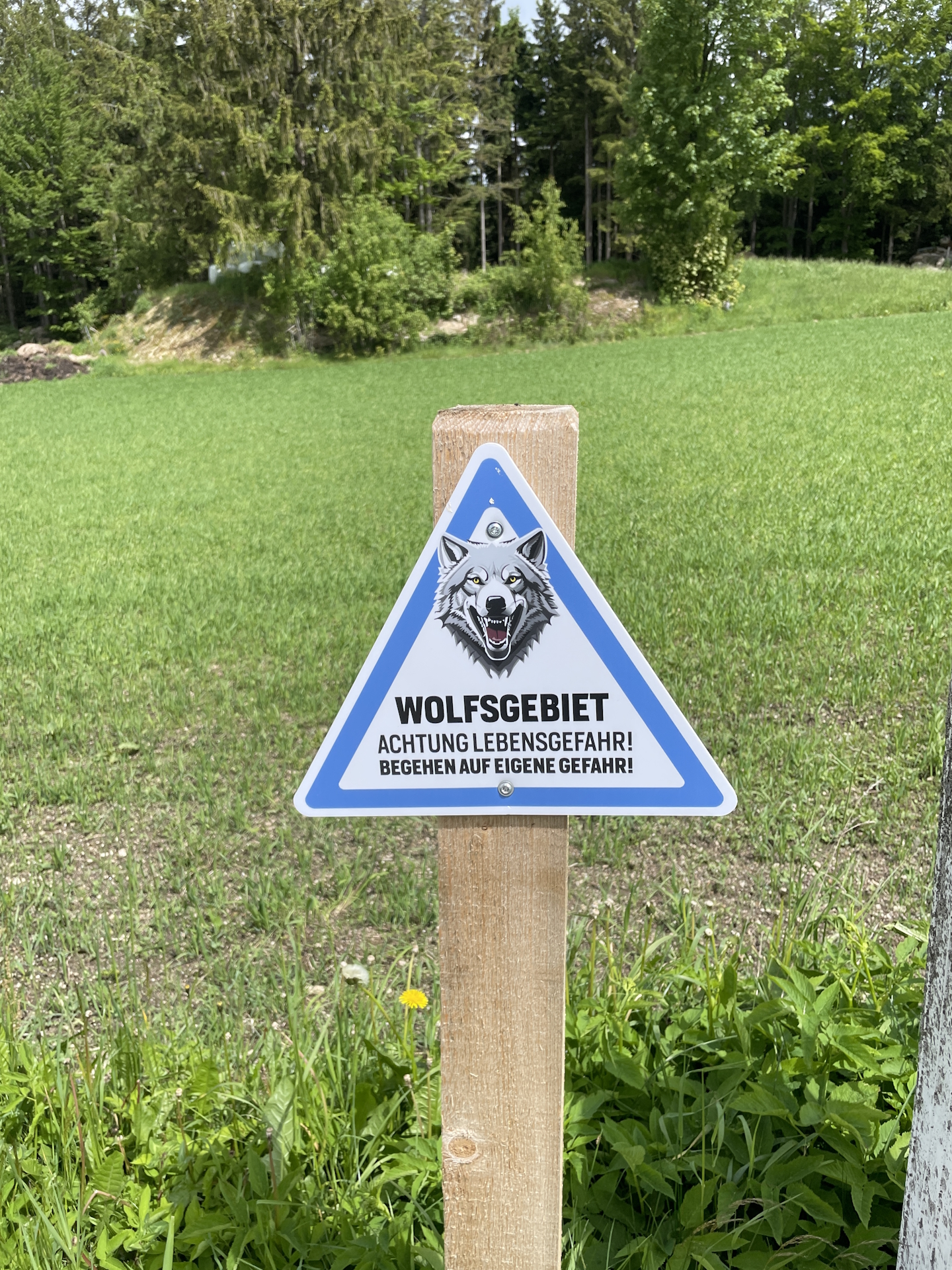 Scary warning sign at <i>Rammelhof</i>