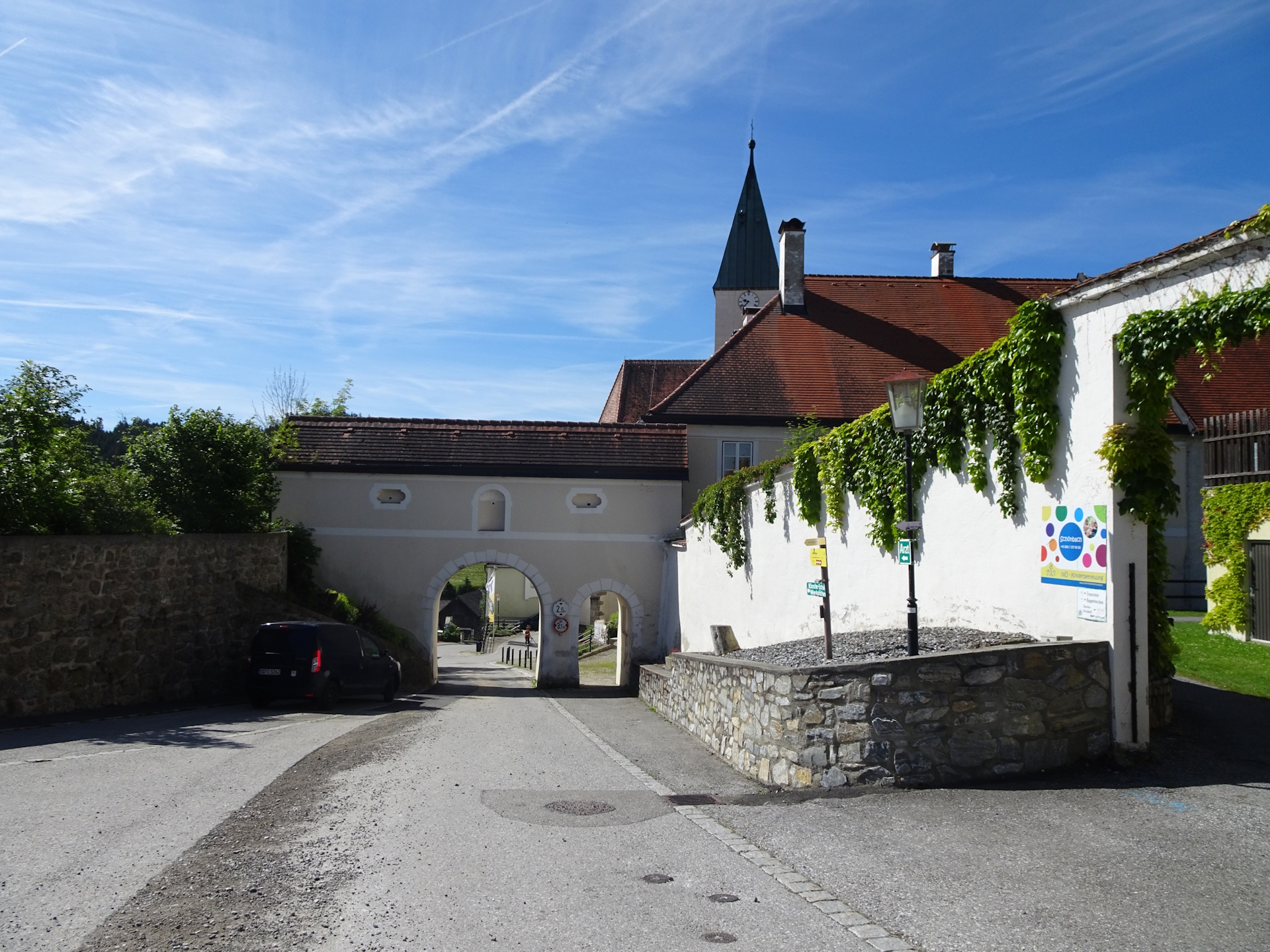 Towards the center of <i>Schönbach</i>