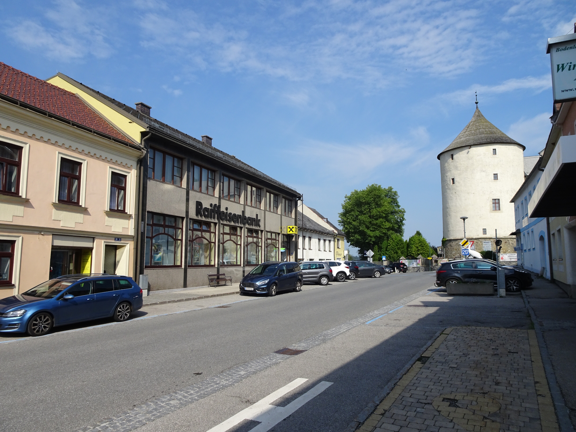 Start at the city center in <i>Ottenschlag</i>