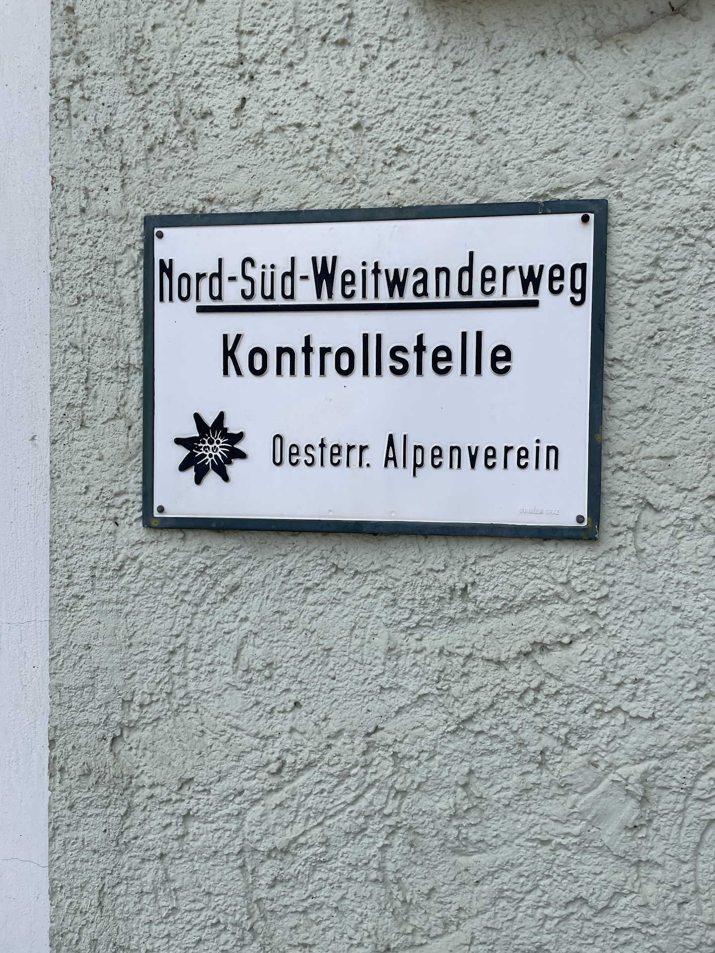 Official checkpoint in <i>Trandorf</i> (is closed)