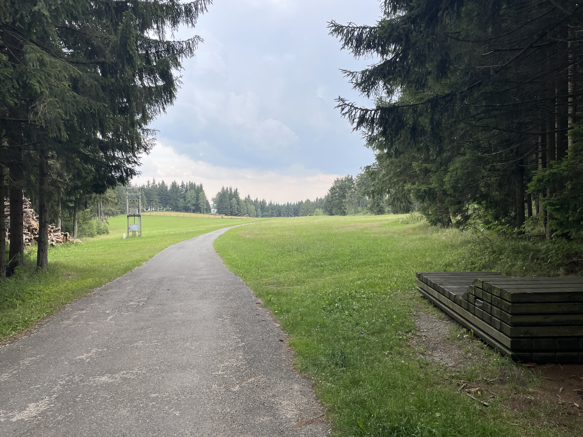 On the trail towards the summit cross of <i>Jauerling</i>