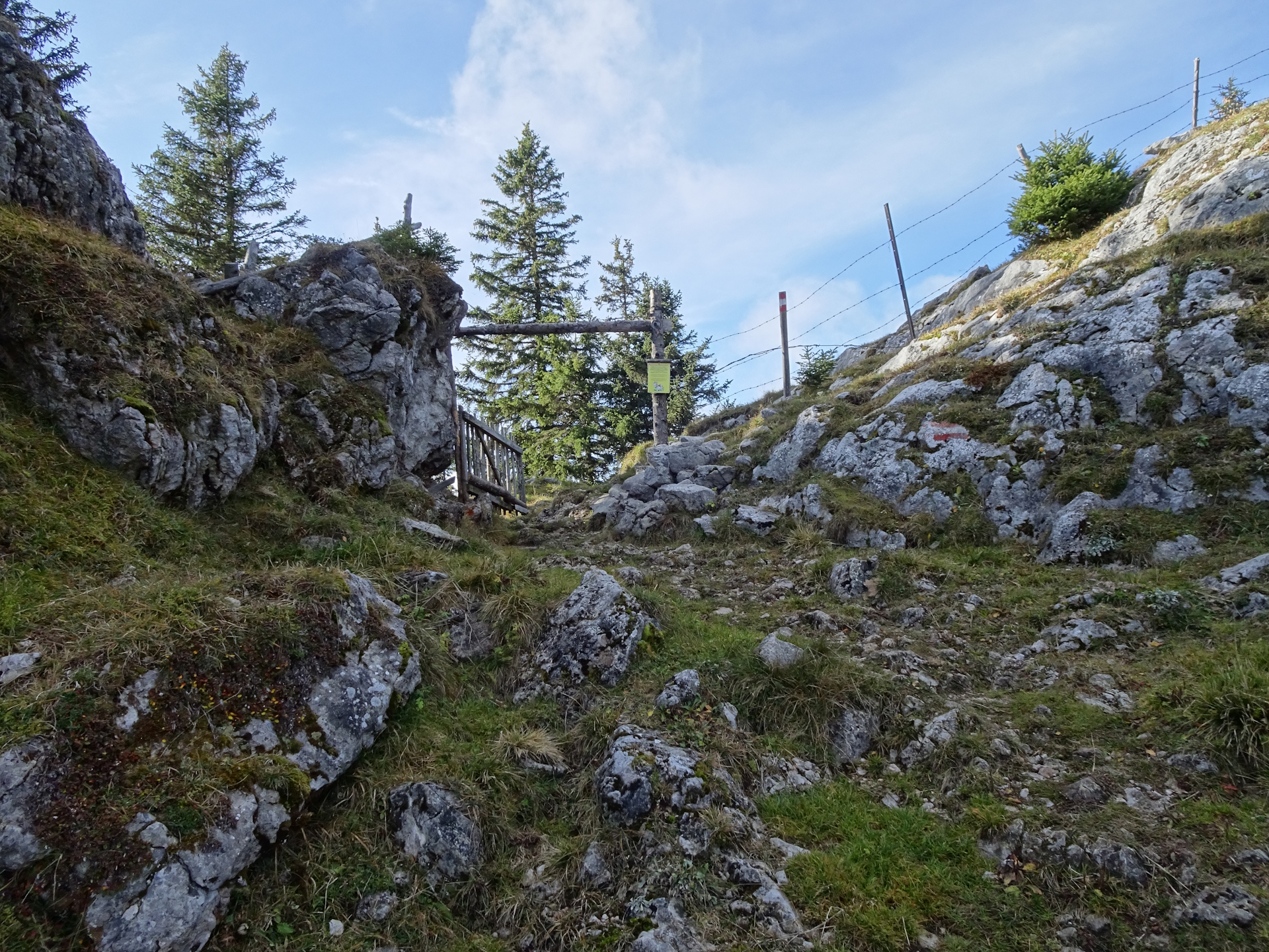 On the trail up to <i>Tonion</i>