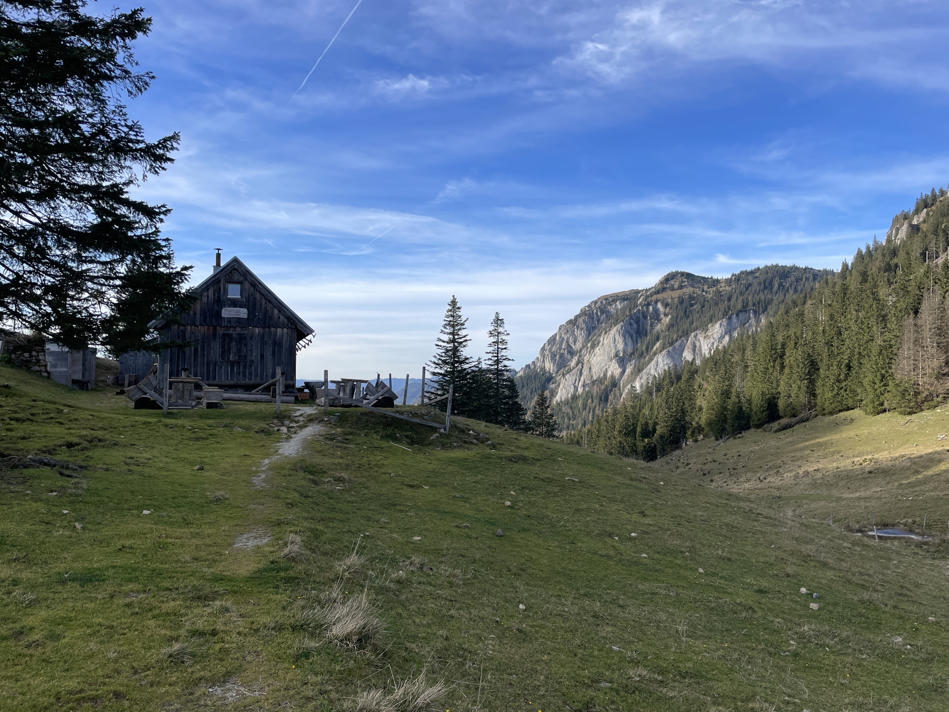 Bypassing the hut at <i>Ochsenboden</i>