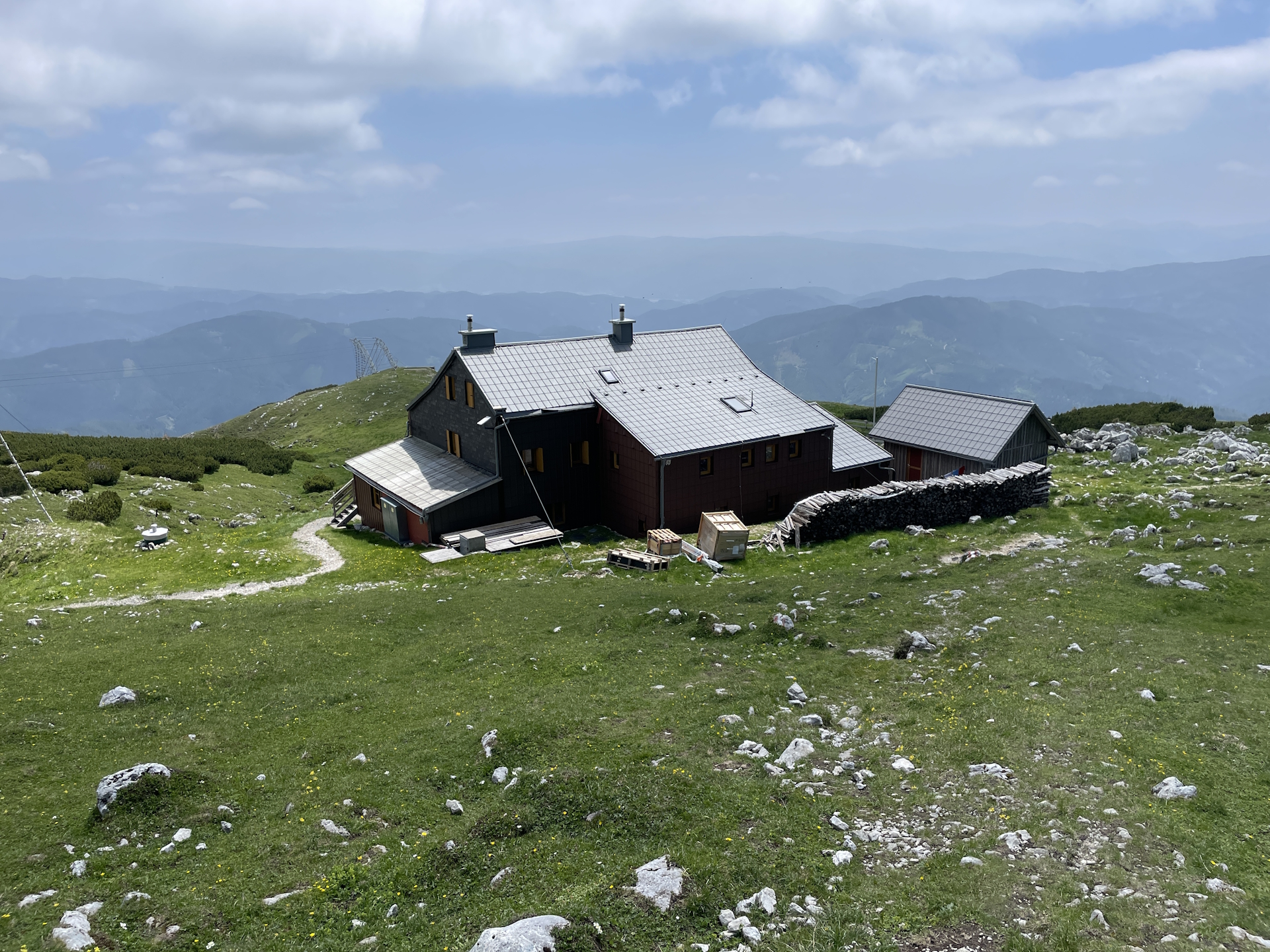 Approaching the <i>Graf-Meran Haus</i>