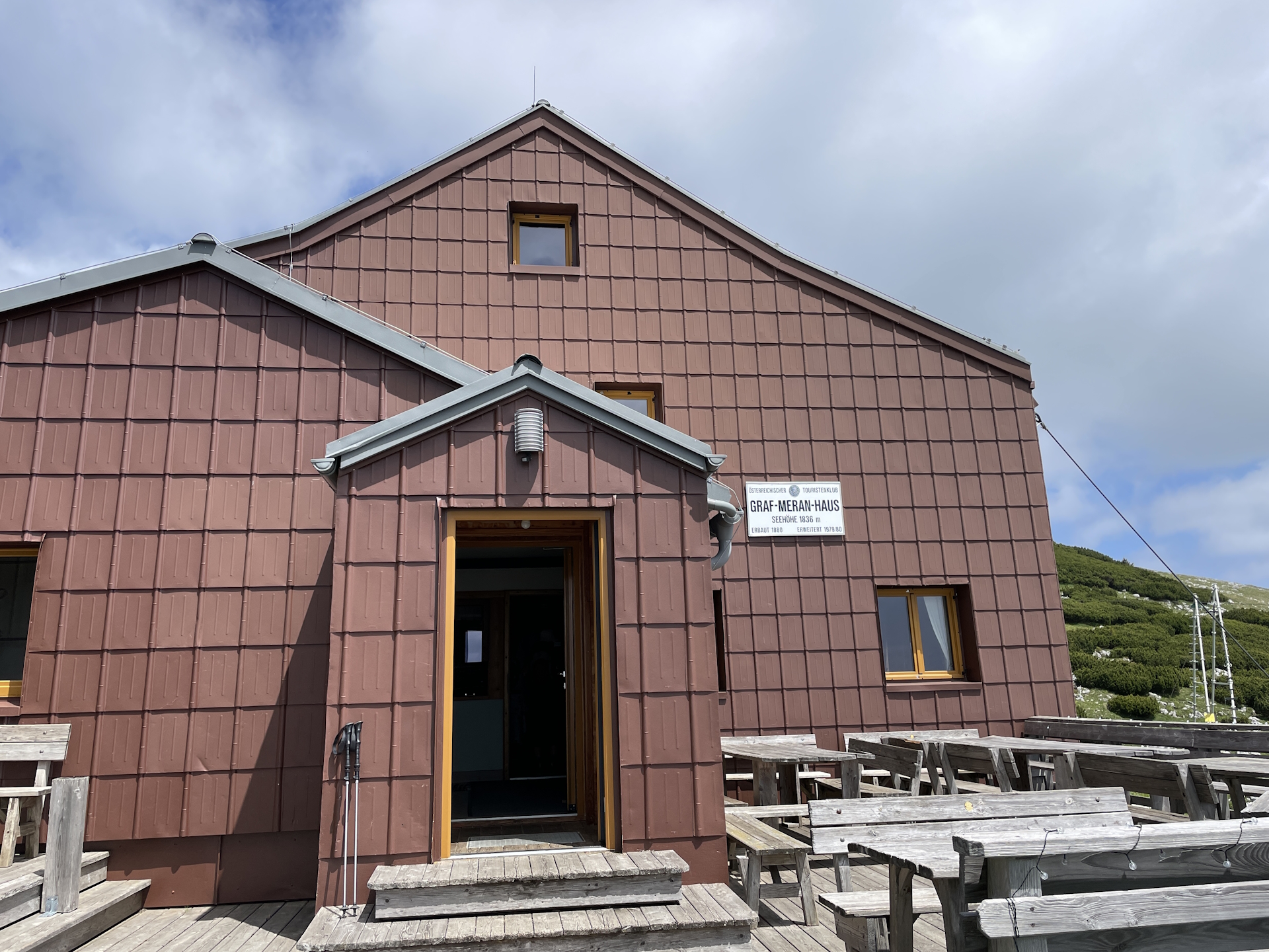 Well-deserved break at <i>Graf-Meran Haus</i>