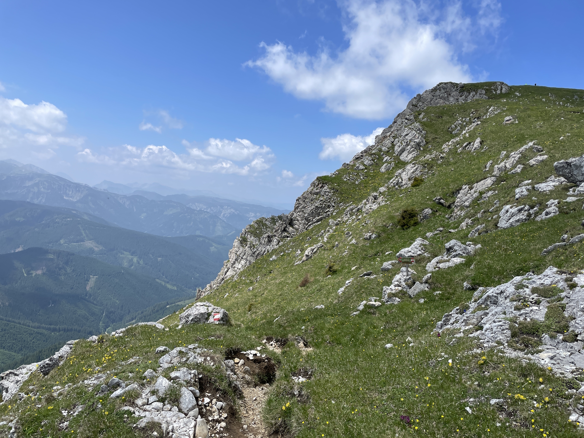 Now the trail becomes super steep!