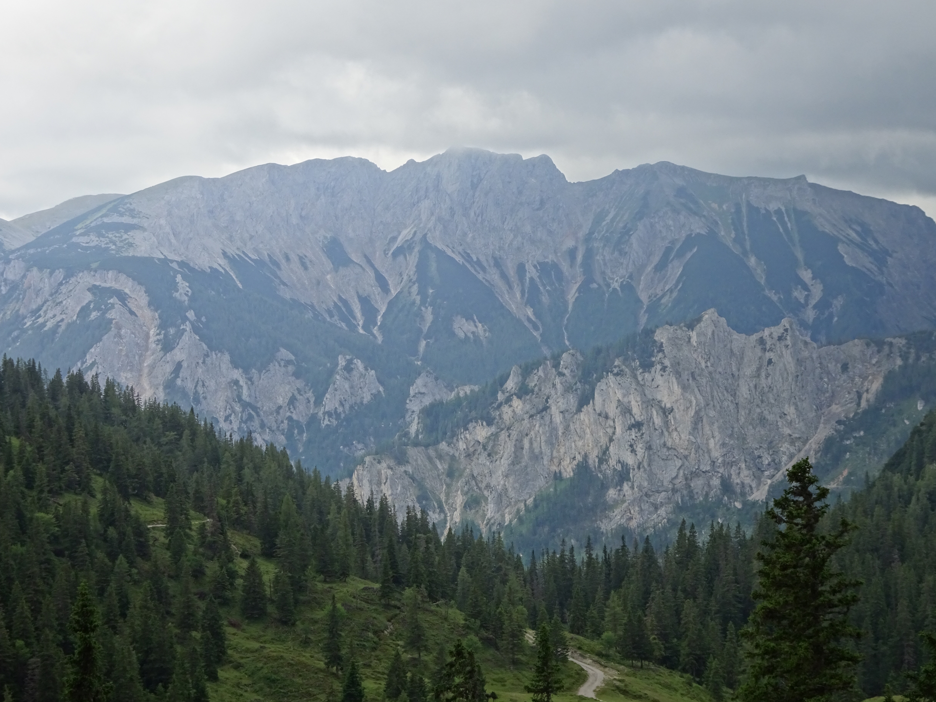View from the trail towards <i>Stoanbrunn</i>