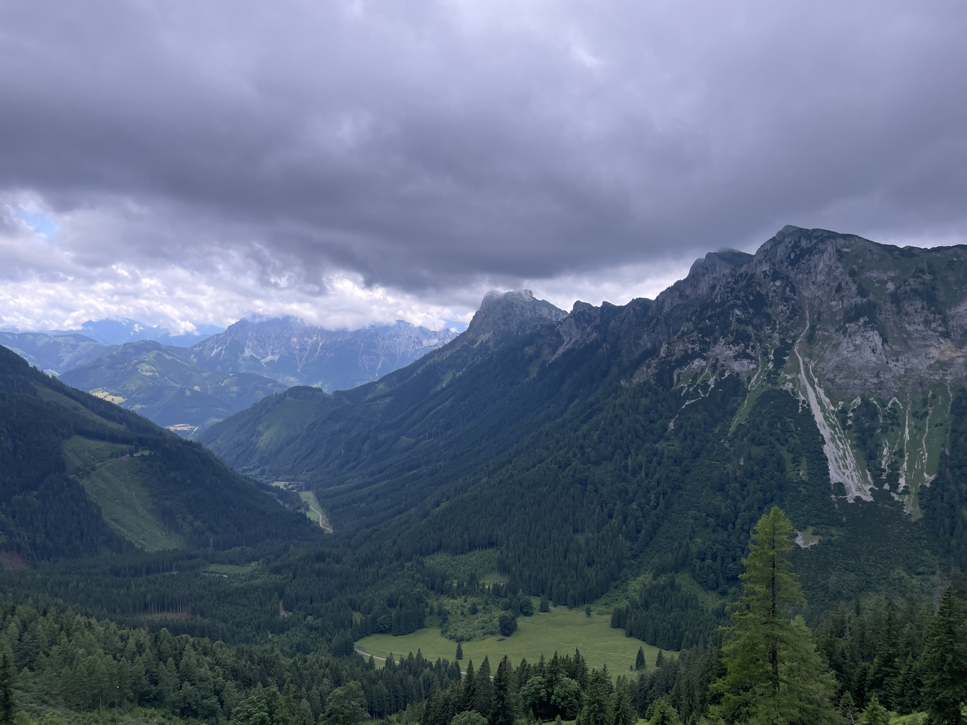 View from the trail towards <i>Hirscheggsattel</i>
