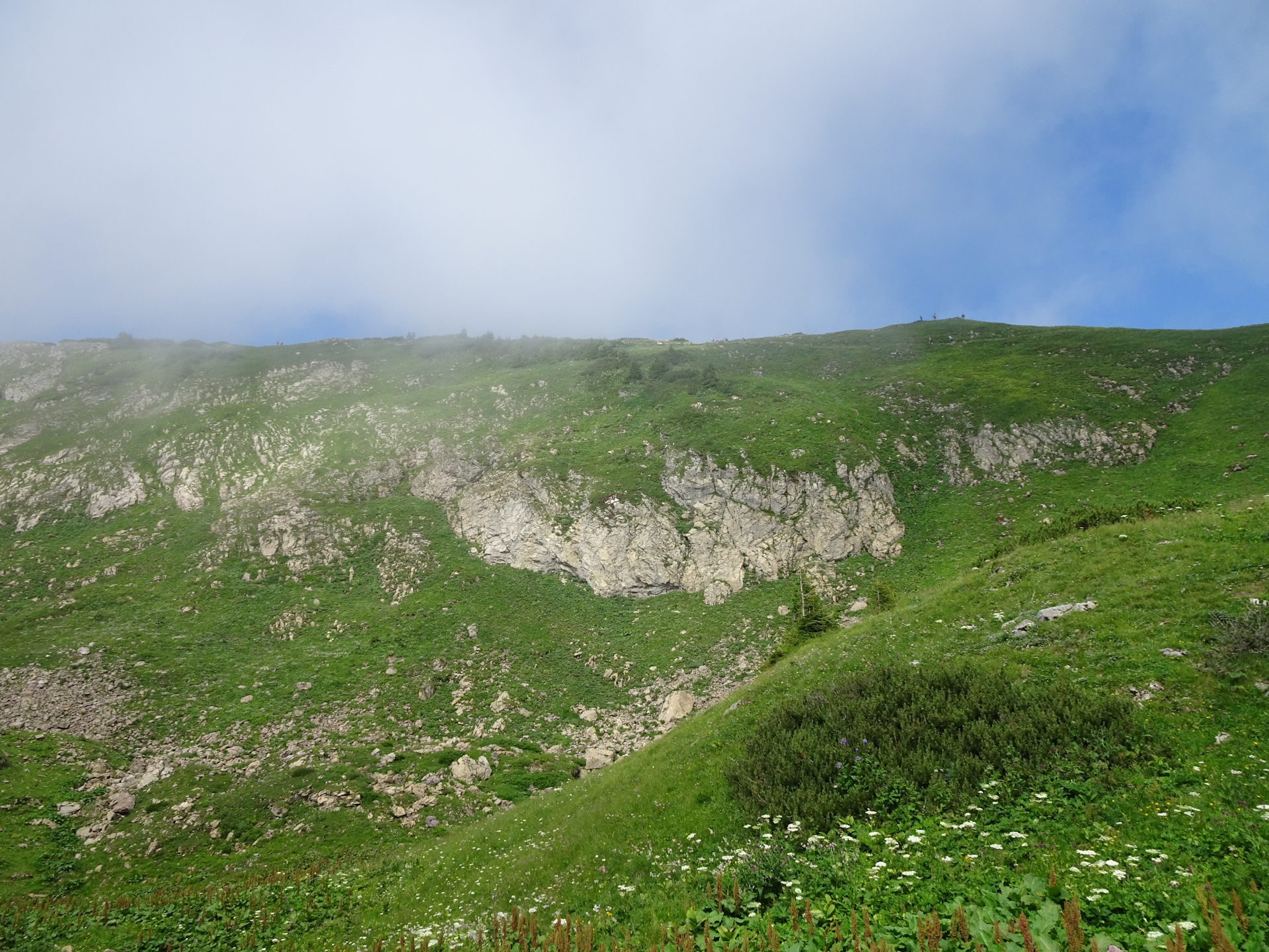 On the trail towards the saddle between <i>Reichenstein</i> and <i>Rössel</i>