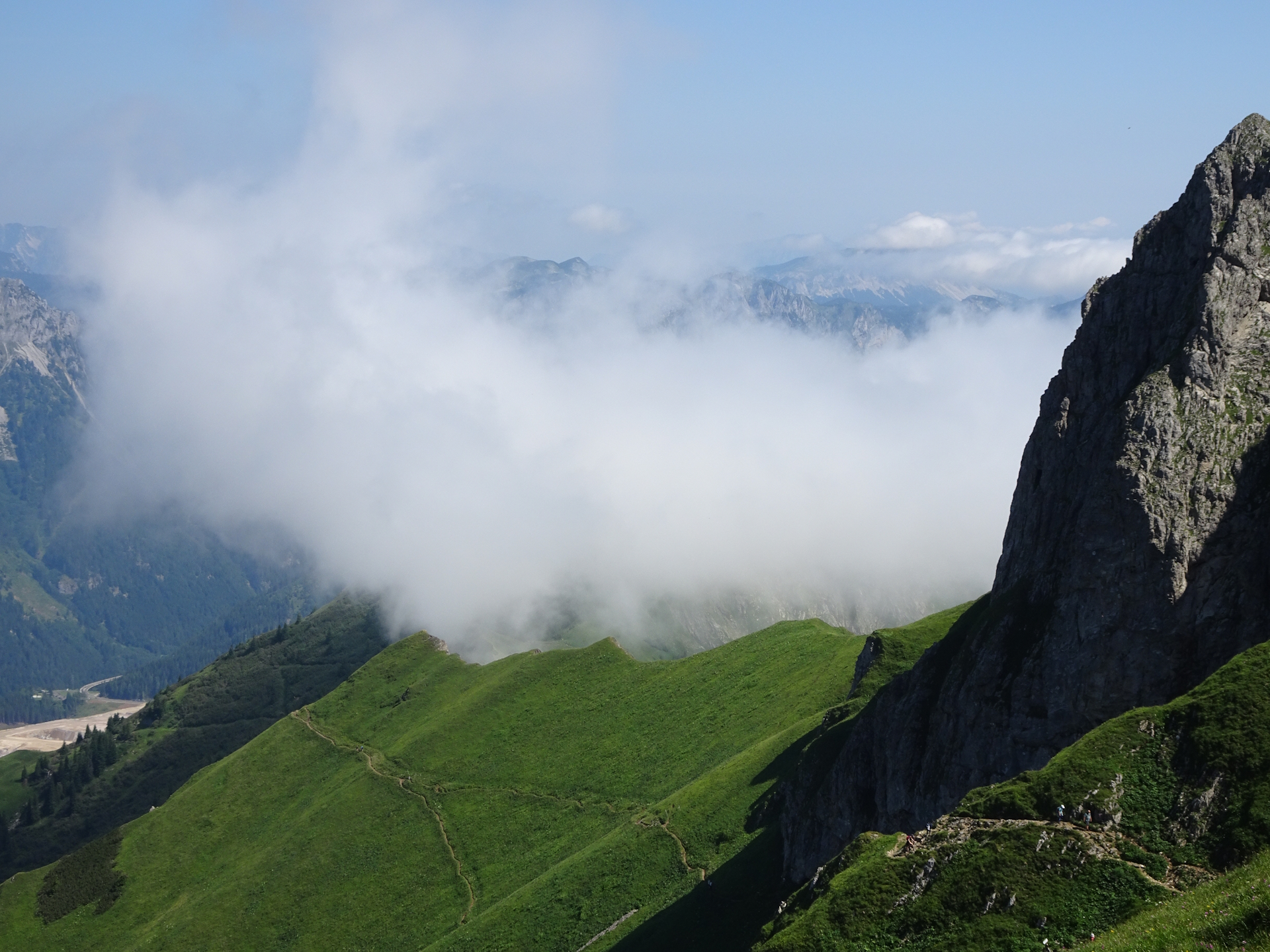 View back towards the crossing between the alpine and the normal variant
