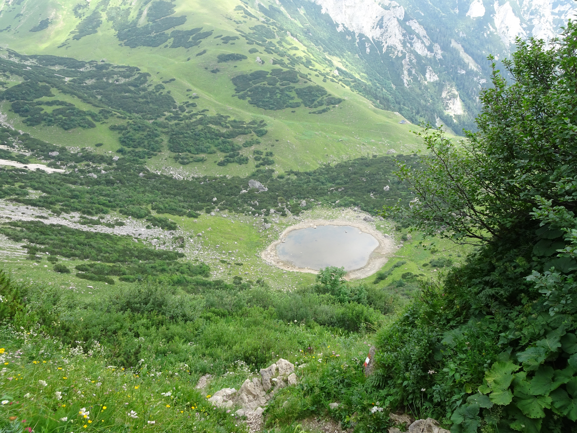Approaching the impressive <i>Krumpensee</i>