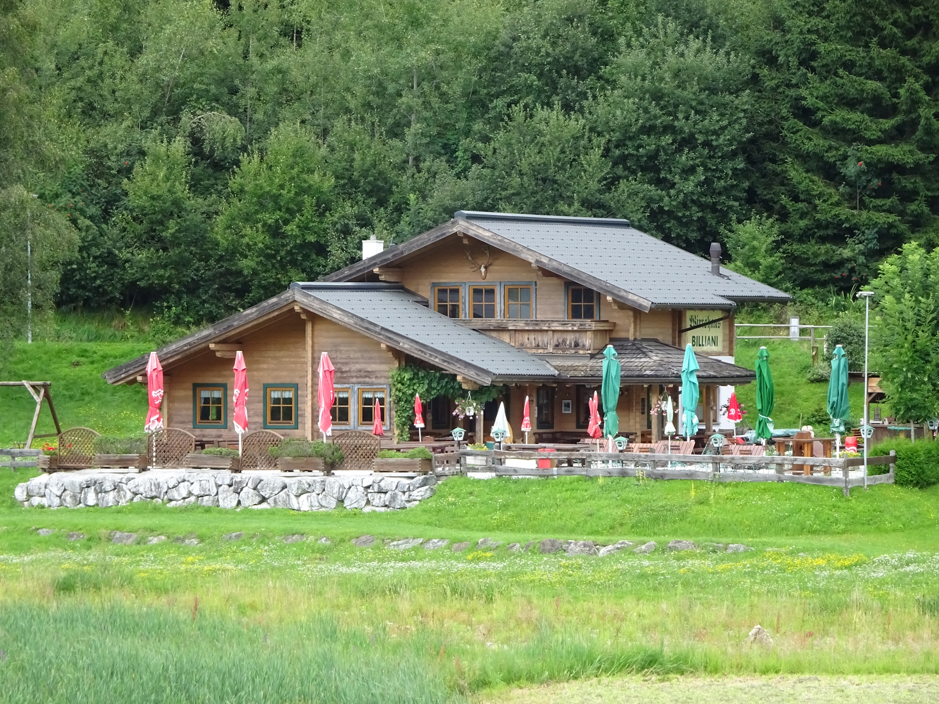 The only restaurant on the stage was unfortunately closed :-(