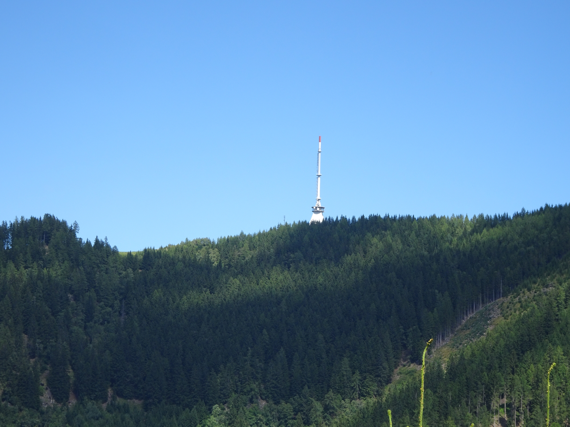 The antenna of <i>Mugel</i> seen from the trail