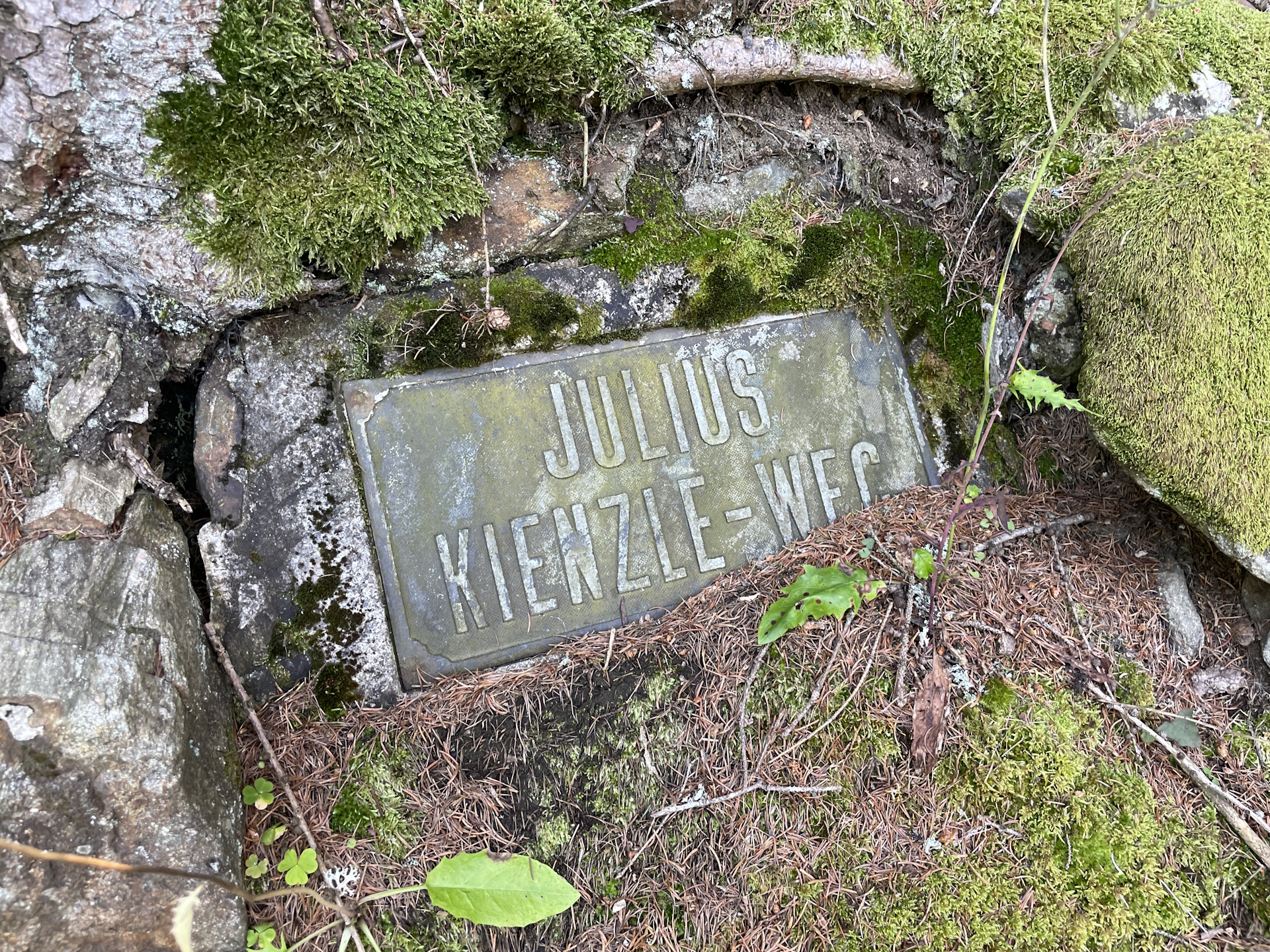 On the steep trail up to <i>Mugel</i>