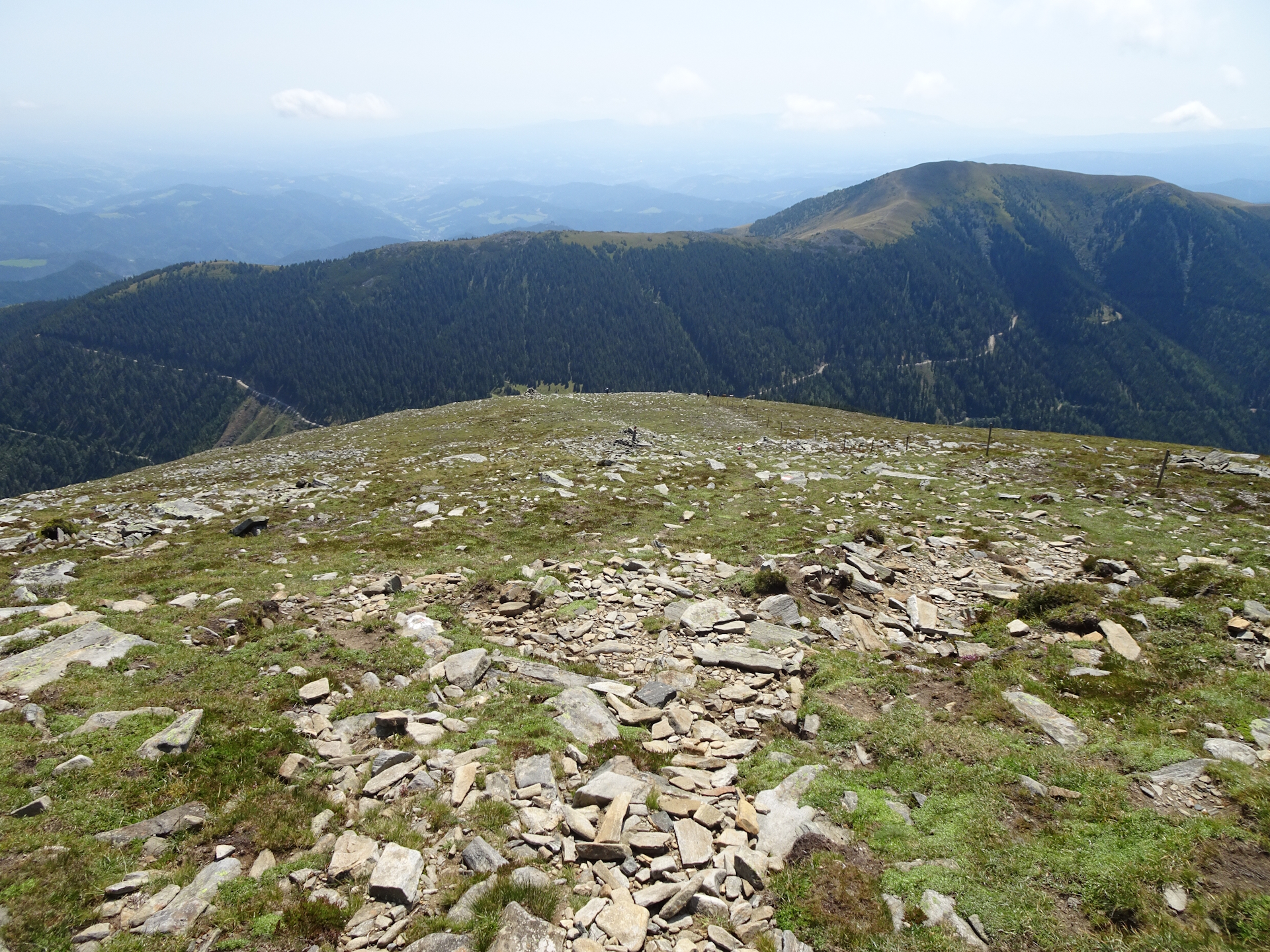 The trail down to <i>Gleinalm-Schutzhaus</i>