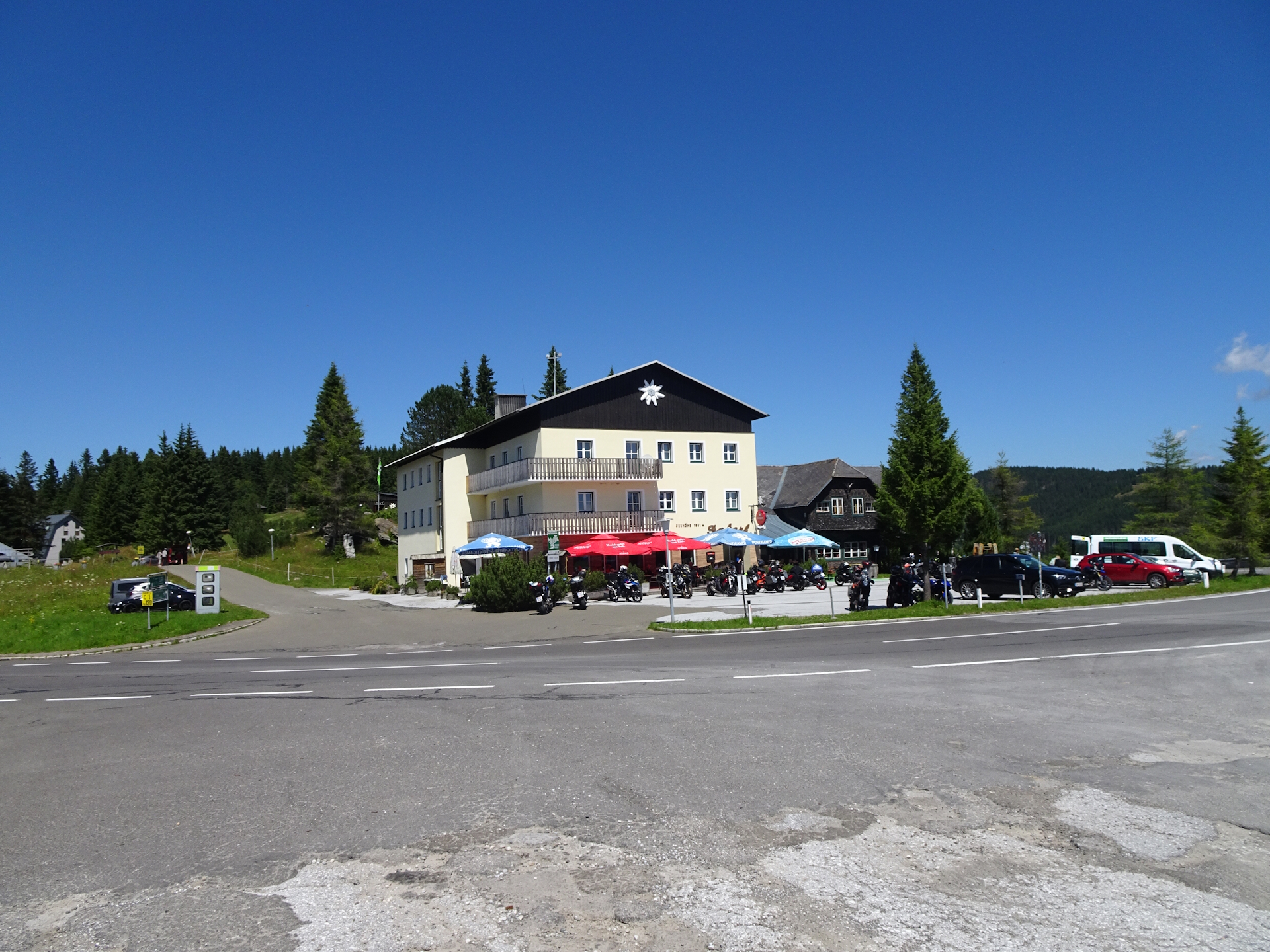 Leaving the <i>Gaberlhaus</i> behind