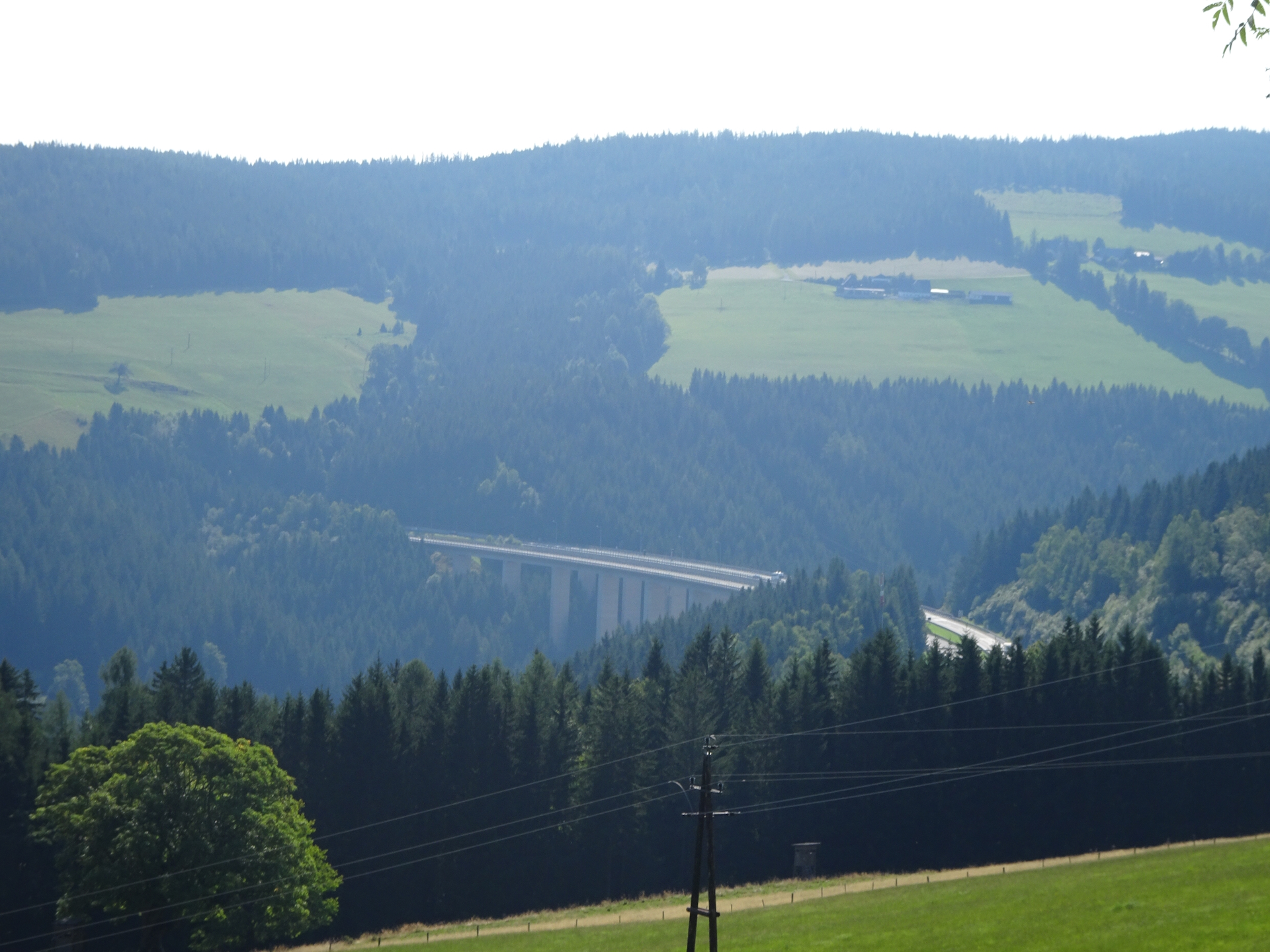Looking down to the highway from the trail towards <i>Hebalm</i>