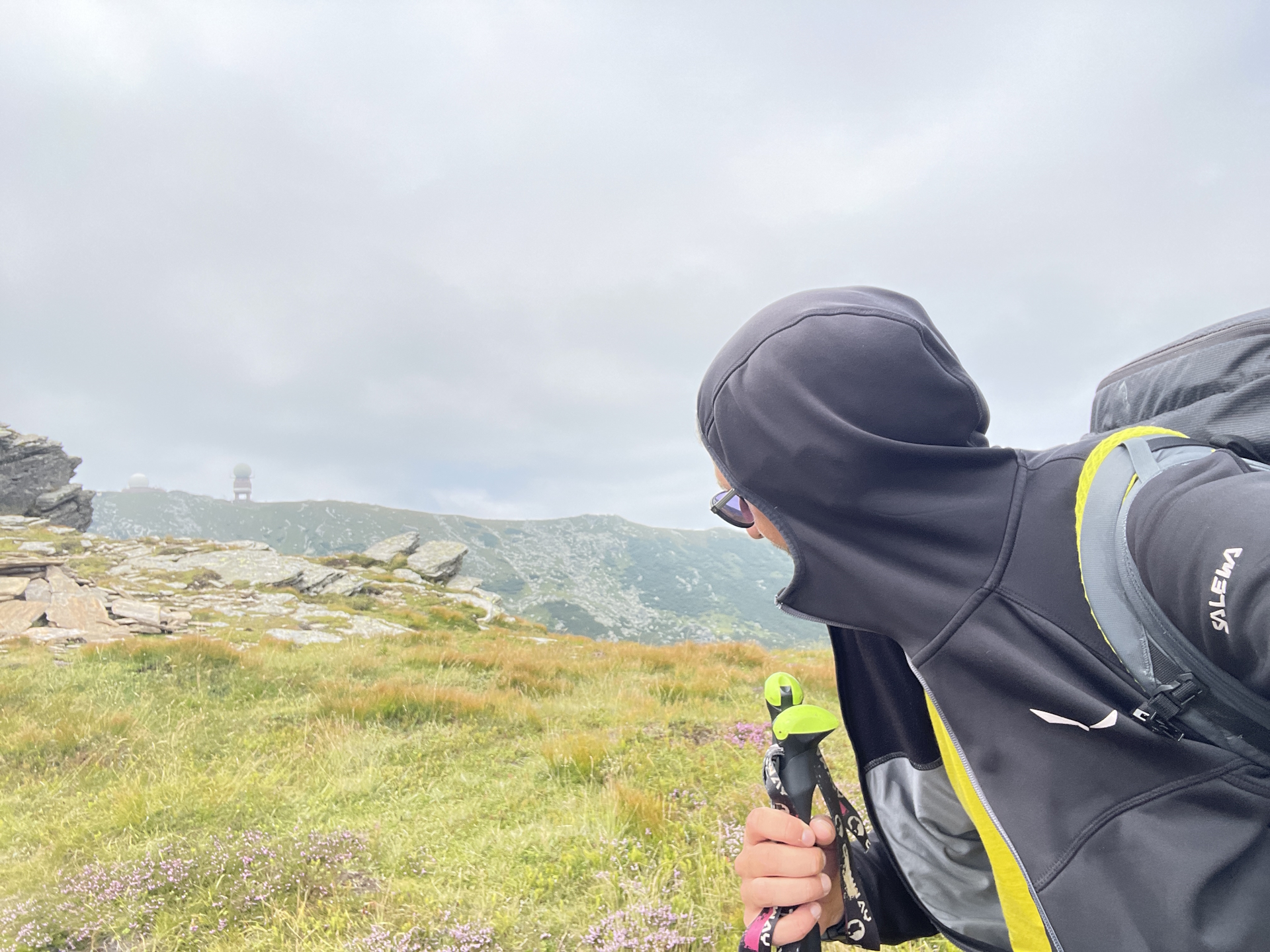 Trying to not been detected by the radar station...